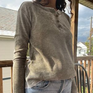 XS Urban Outfitters Buttondown Long-Sleeve